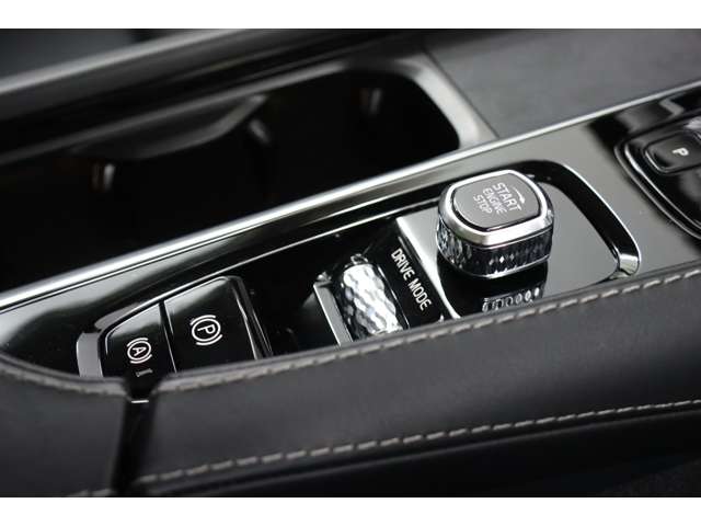 ボルボ Ｖ９０ Ｂ６ ＡＷＤ インスクリプション ４ＷＤ R3年 (近畿) 99