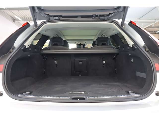 ボルボ Ｖ９０ Ｂ６ ＡＷＤ インスクリプション ４ＷＤ R3年 (近畿) 99