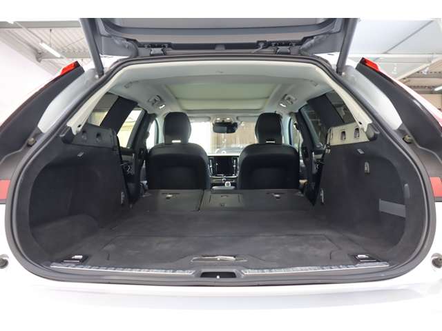 ボルボ Ｖ９０ Ｂ６ ＡＷＤ インスクリプション ４ＷＤ R3年 (近畿) 99