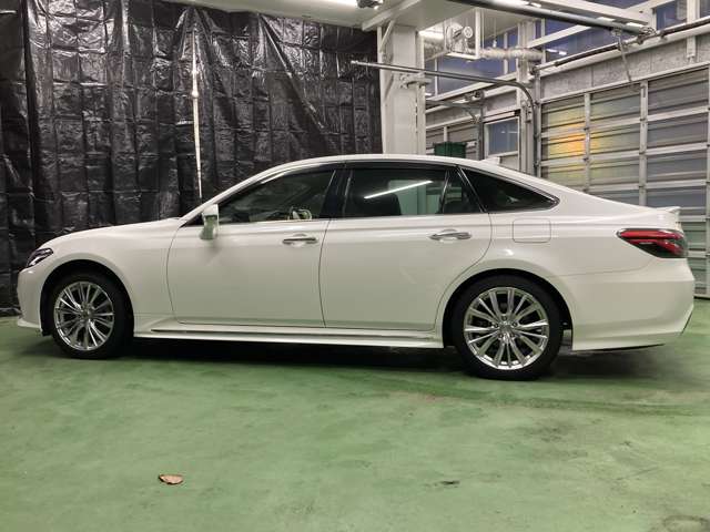 トヨタ クラウン　ハイブリッド ハイブリッド ２．５ ＲＳ ＦＯＵＲ リミテッド ４ＷＤ R2年 (北海道) 99