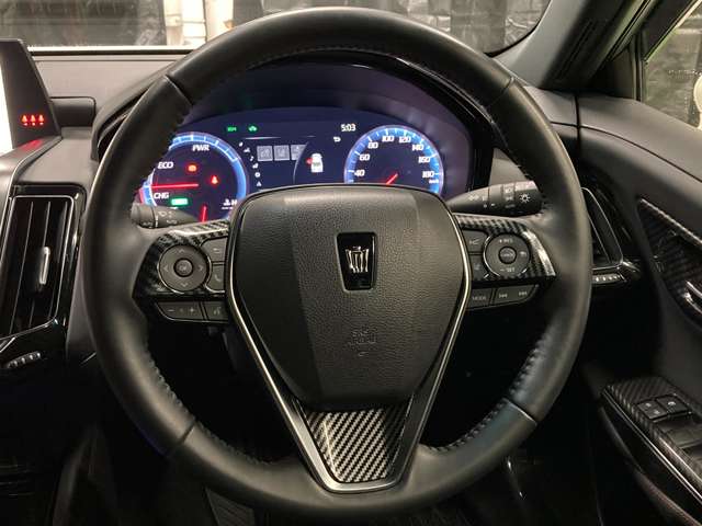 トヨタ クラウン　ハイブリッド ハイブリッド ２．５ ＲＳ ＦＯＵＲ リミテッド ４ＷＤ R2年 (北海道) 99