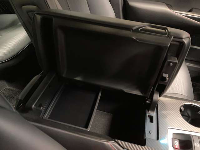 トヨタ クラウン　ハイブリッド ハイブリッド ２．５ ＲＳ ＦＯＵＲ リミテッド ４ＷＤ R2年 (北海道) 99