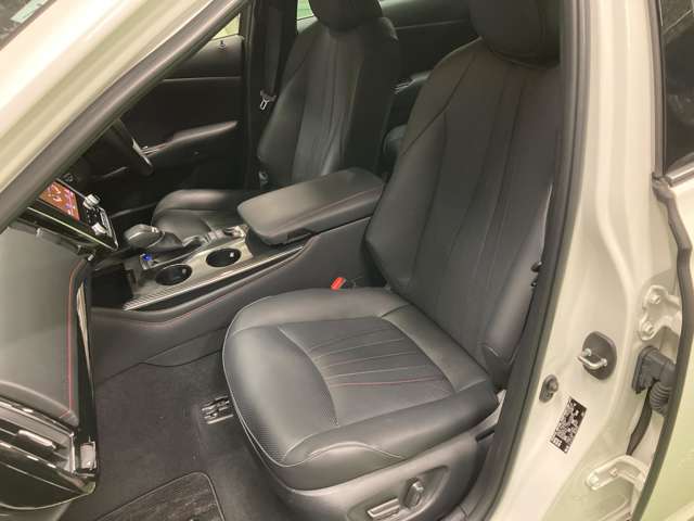 トヨタ クラウン　ハイブリッド ハイブリッド ２．５ ＲＳ ＦＯＵＲ リミテッド ４ＷＤ R2年 (北海道) 99