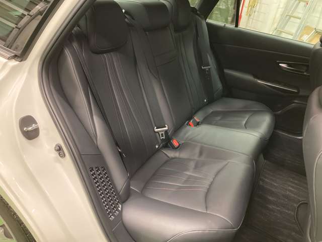 トヨタ クラウン　ハイブリッド ハイブリッド ２．５ ＲＳ ＦＯＵＲ リミテッド ４ＷＤ R2年 (北海道) 99