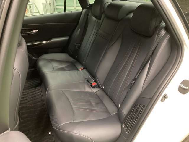 トヨタ クラウン　ハイブリッド ハイブリッド ２．５ ＲＳ ＦＯＵＲ リミテッド ４ＷＤ R2年 (北海道) 99