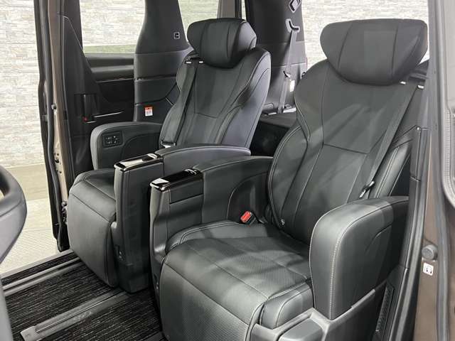 トヨタ アルファード ２．５ Ｚ R5年 (関東) 99