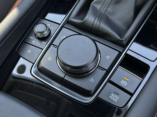 マツダ ＭＡＺＤＡ３　セダン １．８ ＸＤ レトロスポーツエディション ディーゼルターボ R6年 (近畿) 99