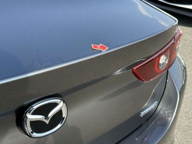 マツダ ＭＡＺＤＡ３　セダン １．８ ＸＤ レトロスポーツエディション ディーゼルターボ R6年 (近畿) 99