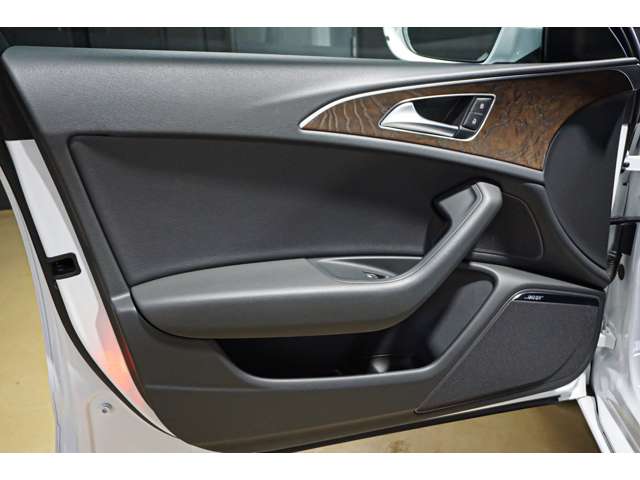 アウディ Ａ６ ２．８ ＦＳＩ クワトロ ４ＷＤ H24年 (北海道) 99