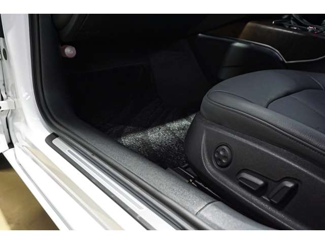 アウディ Ａ６ ２．８ ＦＳＩ クワトロ ４ＷＤ H24年 (北海道) 99