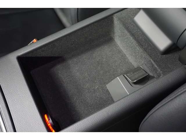 アウディ Ａ６ ２．８ ＦＳＩ クワトロ ４ＷＤ H24年 (北海道) 99