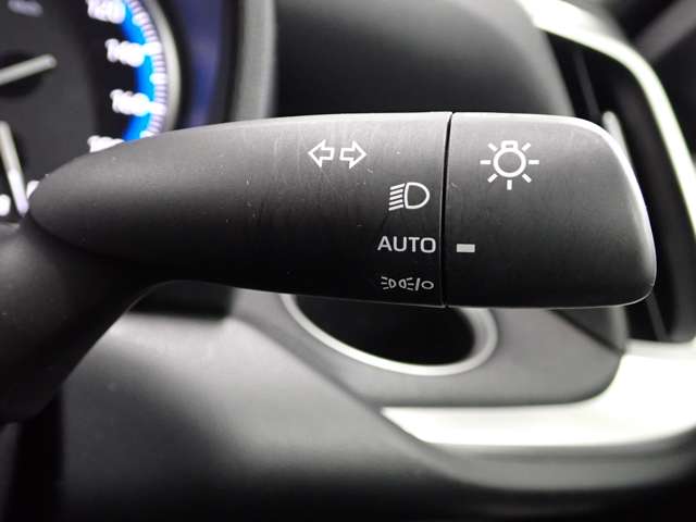 トヨタ ノア １．８ ハイブリッド Ｇ R4年 (関東) 99