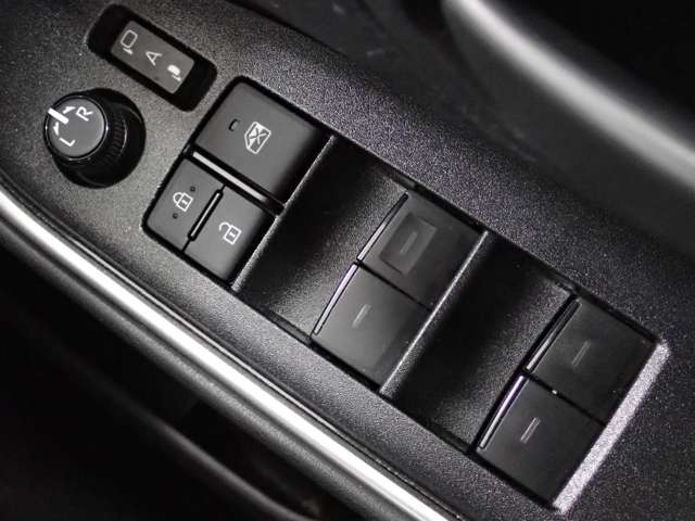 トヨタ ノア １．８ ハイブリッド Ｇ R4年 (関東) 99