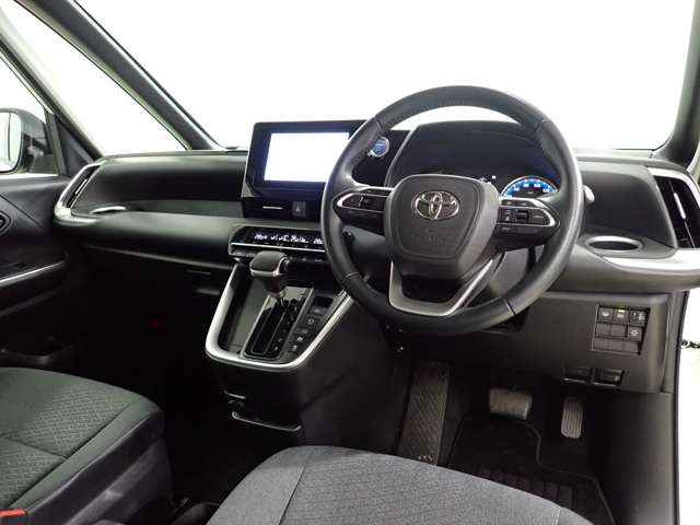 トヨタ ノア １．８ ハイブリッド Ｇ R4年 (関東) 99