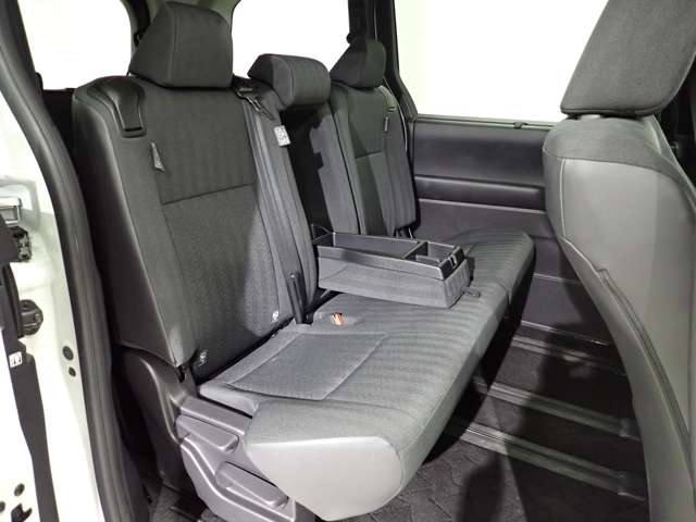 トヨタ ノア １．８ ハイブリッド Ｇ R4年 (関東) 99