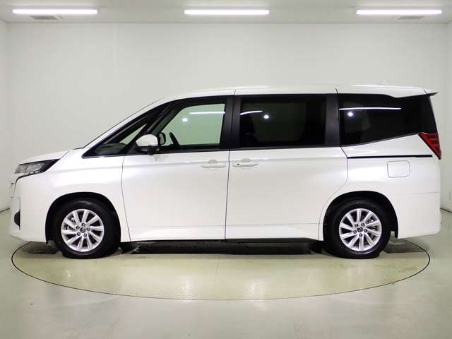 トヨタ ノア １．８ ハイブリッド Ｇ R4年 (関東) 99