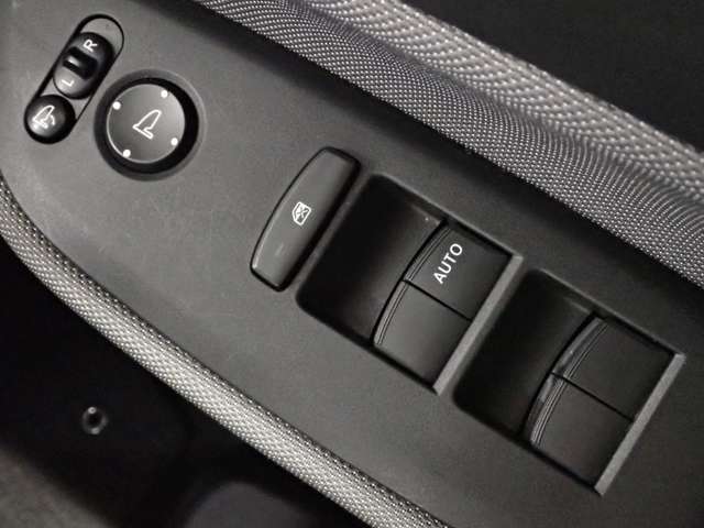 ホンダ フィット １．３ クロスター R2年 (関東) 99