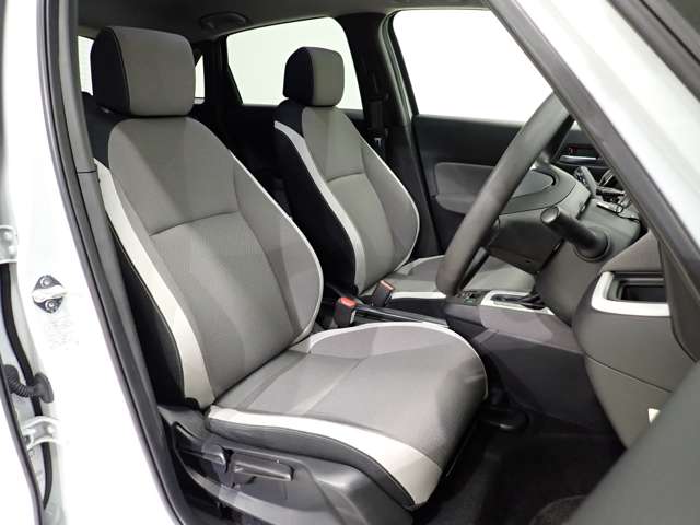 ホンダ フィット １．３ クロスター R2年 (関東) 99