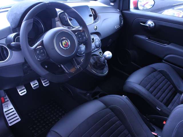 アバルト ５９５ コンペティツィオーネ R4年 (関東) 99