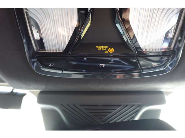 ＢＭＷ ＸＭ ４．４ ４ＷＤ R6年 (近畿) 99