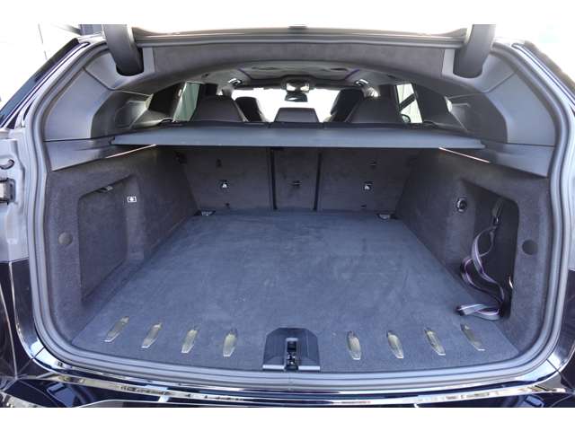 ＢＭＷ ＸＭ ４．４ ４ＷＤ R6年 (近畿) 99