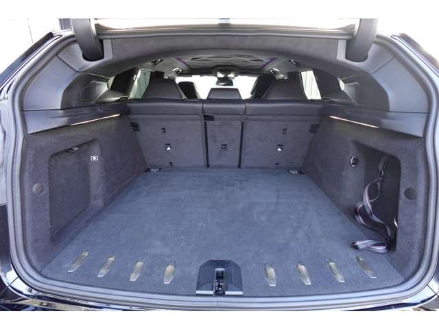 ＢＭＷ ＸＭ ４．４ ４ＷＤ R6年 (近畿) 99