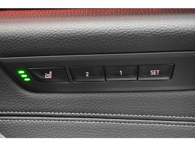 ＢＭＷ ５シリーズ ５４０Ｉ Ｘドライブ Ｍスポーツ ４ＷＤ R1年 (関東) 99