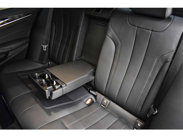 ＢＭＷ ５シリーズ ５４０Ｉ Ｘドライブ Ｍスポーツ ４ＷＤ R1年 (関東) 99