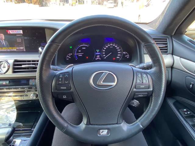 レクサス ＬＳハイブリッド ６００Ｈ Ｆスポーツ ４ＷＤ H27年 (関東) 99
