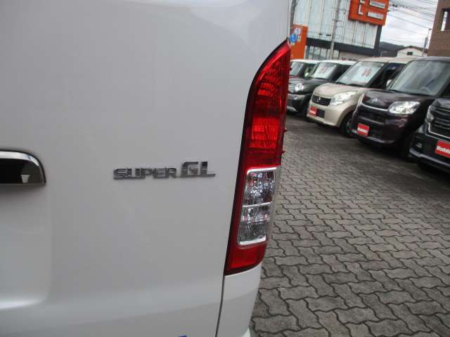 トヨタ ハイエースバン ２．８ マルチロールトランスポーター タイプＩ ロング ディーゼルターボ ４ＷＤ R3年 (中国) 99