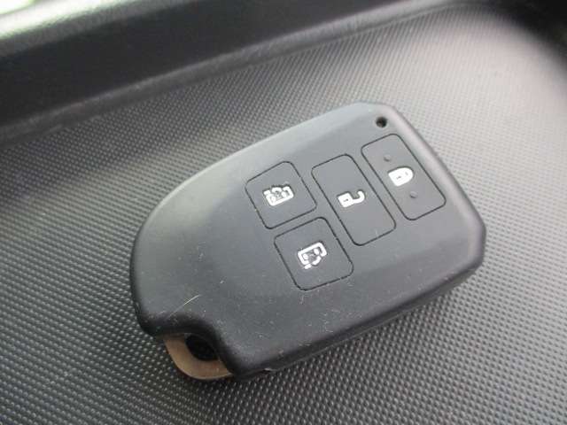 トヨタ ハイエースバン ２．８ マルチロールトランスポーター タイプＩ ロング ディーゼルターボ ４ＷＤ R3年 (中国) 99