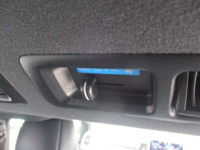 トヨタ ハイエースバン ２．８ マルチロールトランスポーター タイプＩ ロング ディーゼルターボ ４ＷＤ R3年 (中国) 99