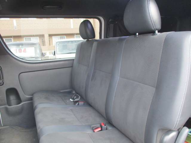 トヨタ ハイエースバン ２．８ マルチロールトランスポーター タイプＩ ロング ディーゼルターボ ４ＷＤ R3年 (中国) 99