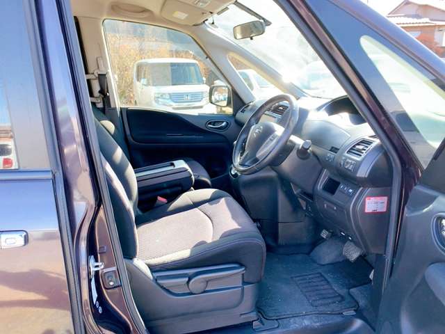 日産 セレナ ２．０ ハイウェイスター Ｓ－ＨＹＢＲＩＤ H24年 (九州・沖縄) 99