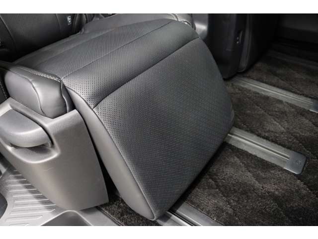 トヨタ ヴェルファイア　ハイブリッド ハイブリッド ２．５ Ｚプレミア R6年 (東海) 99