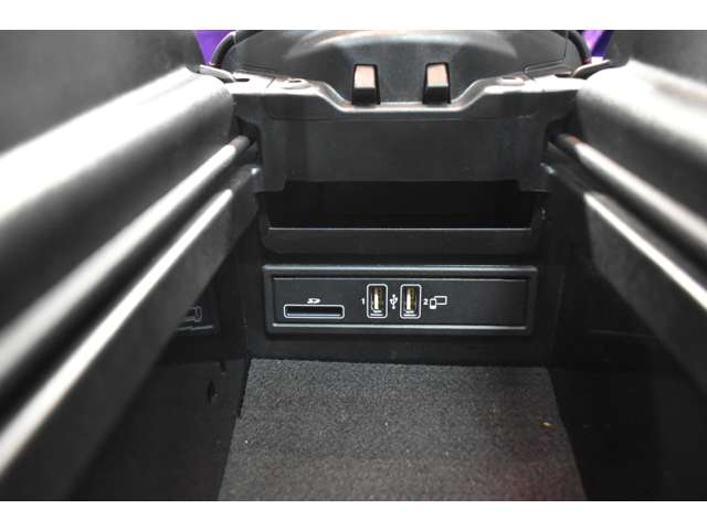 ＡＭＧ Ｅクラス Ｅ５３ ４マチックプラス （ＩＳＧ搭載モデル） ４ＷＤ R1年 (関東) 99