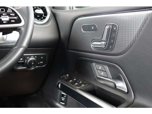 メルセデスベンツ ＧＬＢクラス ２００Ｄ ４マチック ディーゼルターボ ４ＷＤ R3年 (近畿) 99