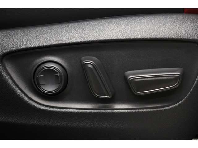 トヨタ ランドクルーザー ３．３ ＧＲスポーツ ディーゼルターボ ４ＷＤ R6年 (東海) 99