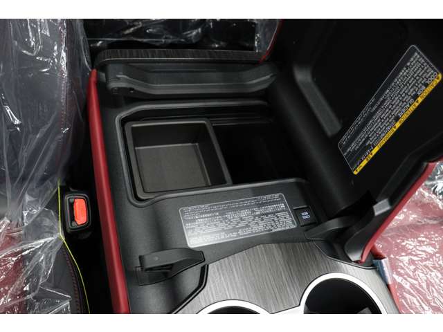 トヨタ ランドクルーザー ３．３ ＧＲスポーツ ディーゼルターボ ４ＷＤ R6年 (東海) 99