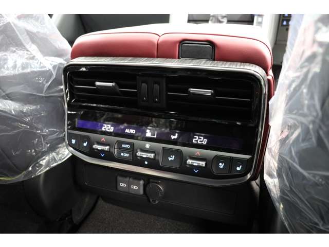 トヨタ ランドクルーザー ３．３ ＧＲスポーツ ディーゼルターボ ４ＷＤ R6年 (東海) 99