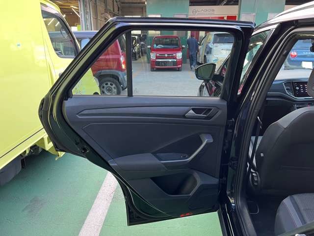 フォルクスワーゲン Ｔ－ＲＯＣ ＴＤＩ スポーツ ディーゼルターボ R2年 (東海) 99