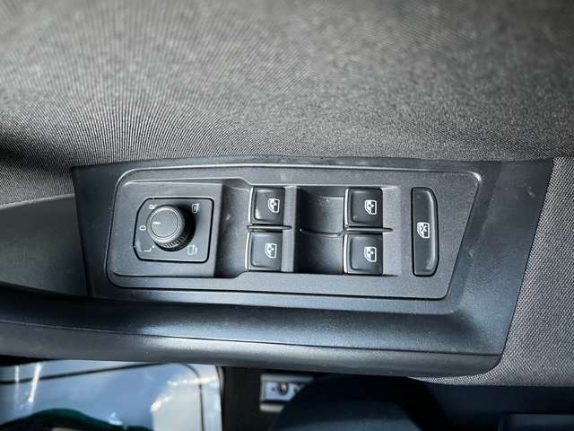 フォルクスワーゲン Ｔ－ＲＯＣ ＴＤＩ スポーツ ディーゼルターボ R2年 (東海) 99