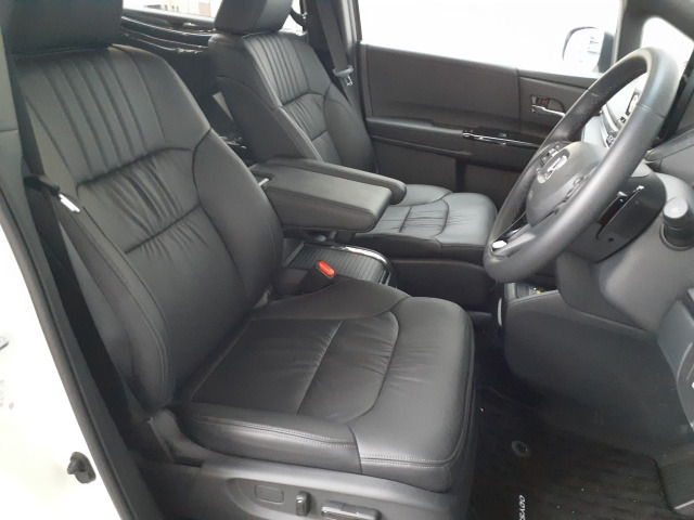 ホンダ オデッセイ　ハイブリッド ２．０ Ｅ：ＨＥＶ アブソルート ＥＸ ブラックエディション R5年 (甲信越・北陸) 99