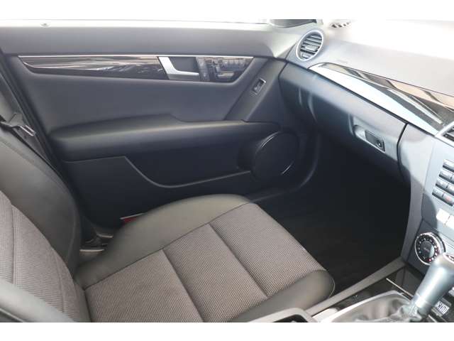 メルセデスベンツ Ｃクラス Ｃ１８０　アバンギャルド H25年 (近畿) 99