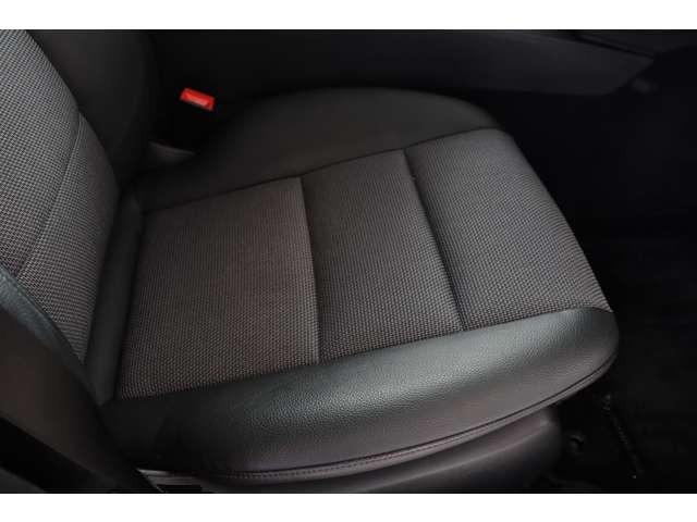 メルセデスベンツ Ｃクラス Ｃ１８０　アバンギャルド H25年 (近畿) 99