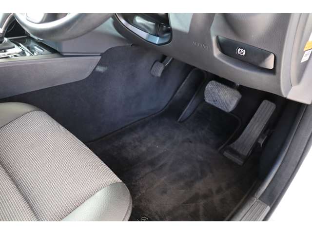 メルセデスベンツ Ｃクラス Ｃ１８０　アバンギャルド H25年 (近畿) 99