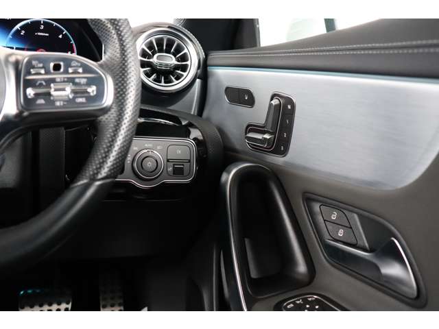 メルセデスベンツ ＣＬＡクラス ＣＬＡ２００Ｄ ＡＭＧライン ディーゼルターボ R1年 (近畿) 99