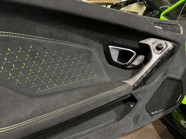 ランボルギーニ ウラカン ペルフォルマンテ （ＬＤＦ） ４ＷＤ H29年 (関東) 99