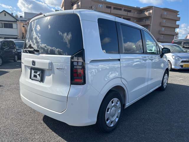 ホンダ フリード　ハイブリッド １．５ Ｅ：ＨＥＶ エアー R6年 (近畿) 99