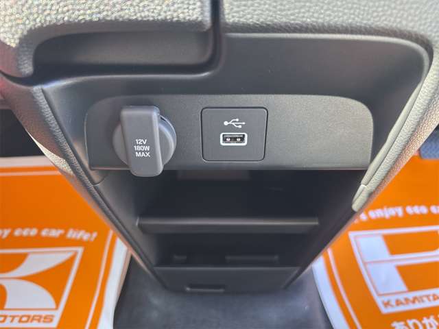 ホンダ フリード　ハイブリッド １．５ Ｅ：ＨＥＶ エアー R6年 (近畿) 99